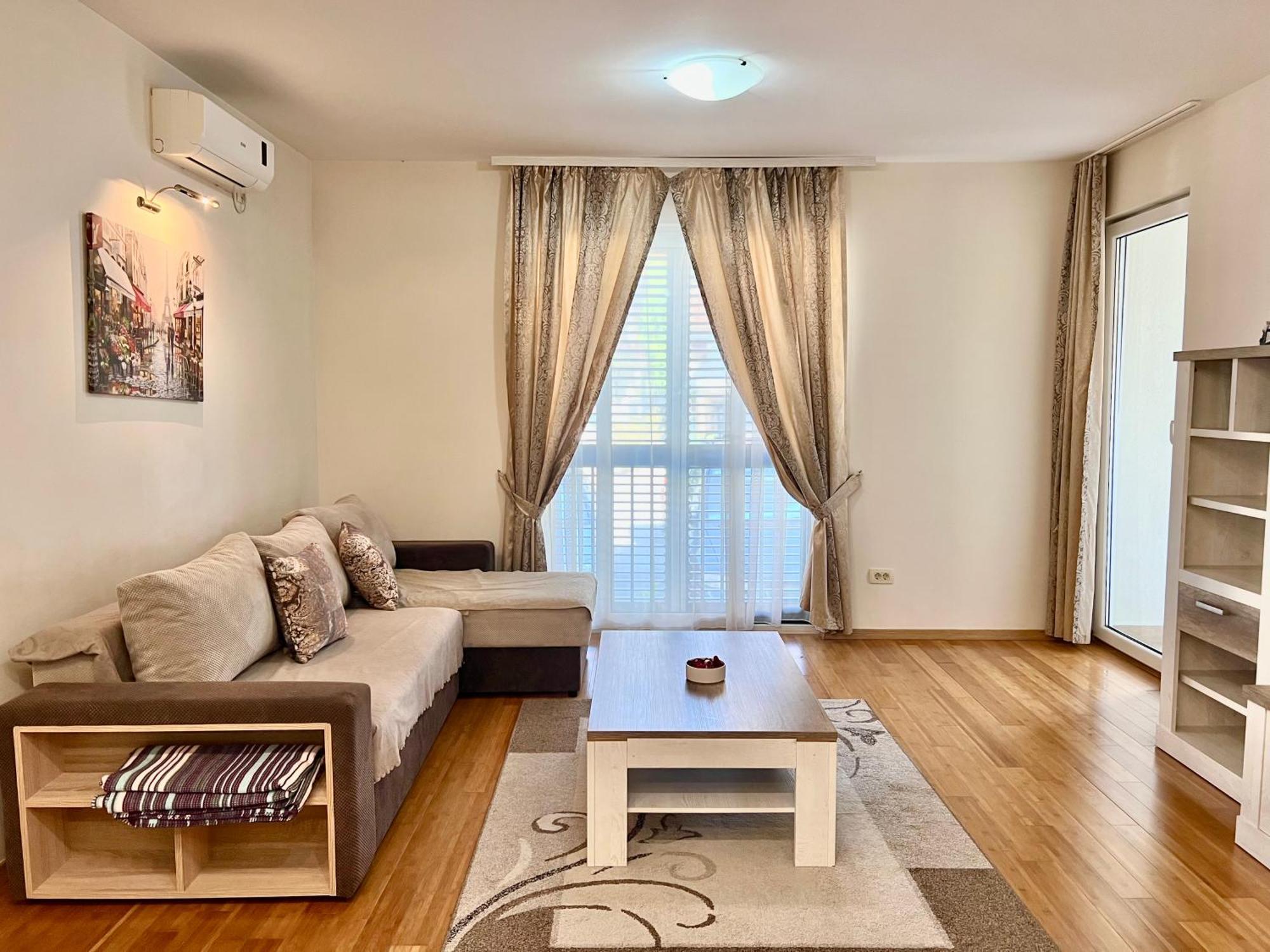 Apartments Nirgilija Tivat Exterior photo